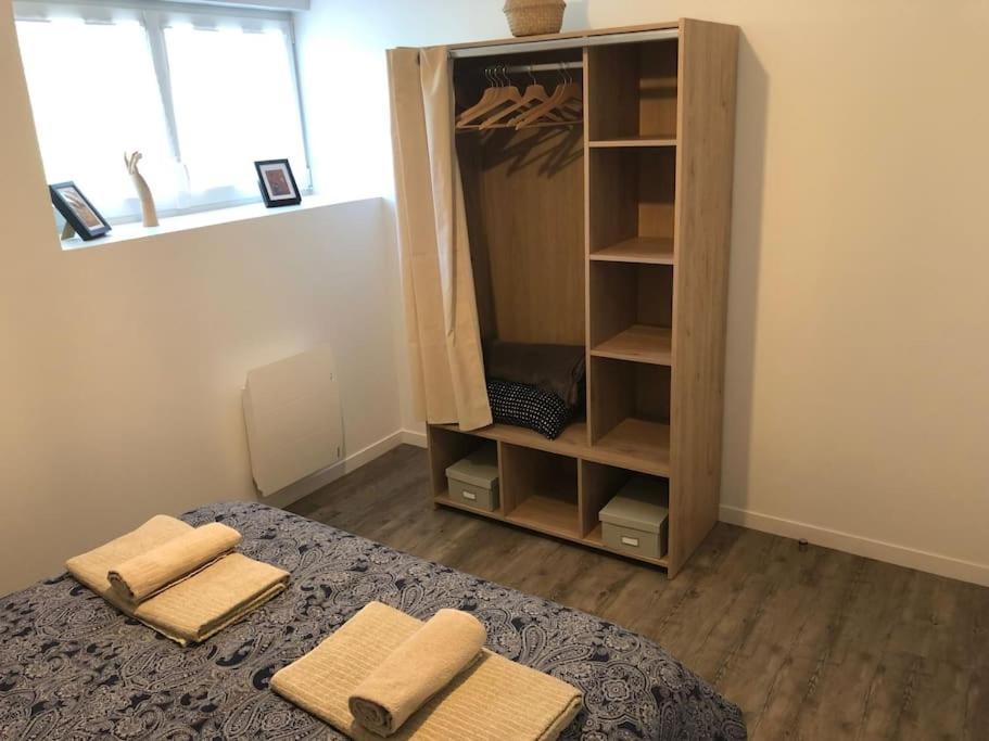 Gite De L'Hotel Castel Couvains  Kültér fotó